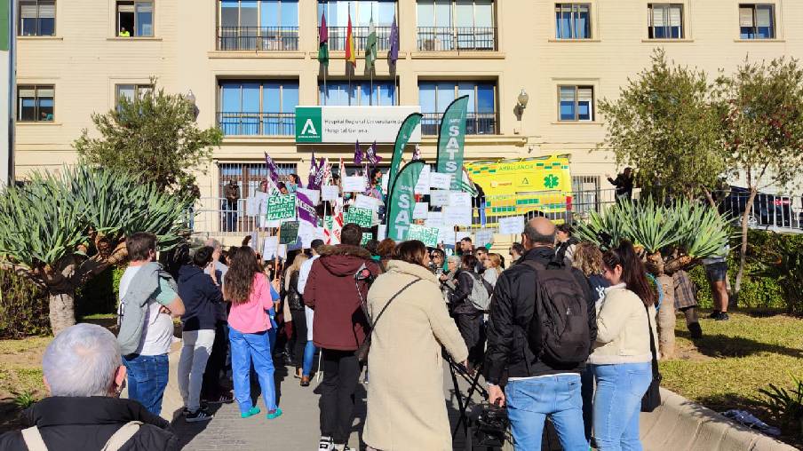 Foto de archivo de una protesta en el Hospital Regional de Málaga.